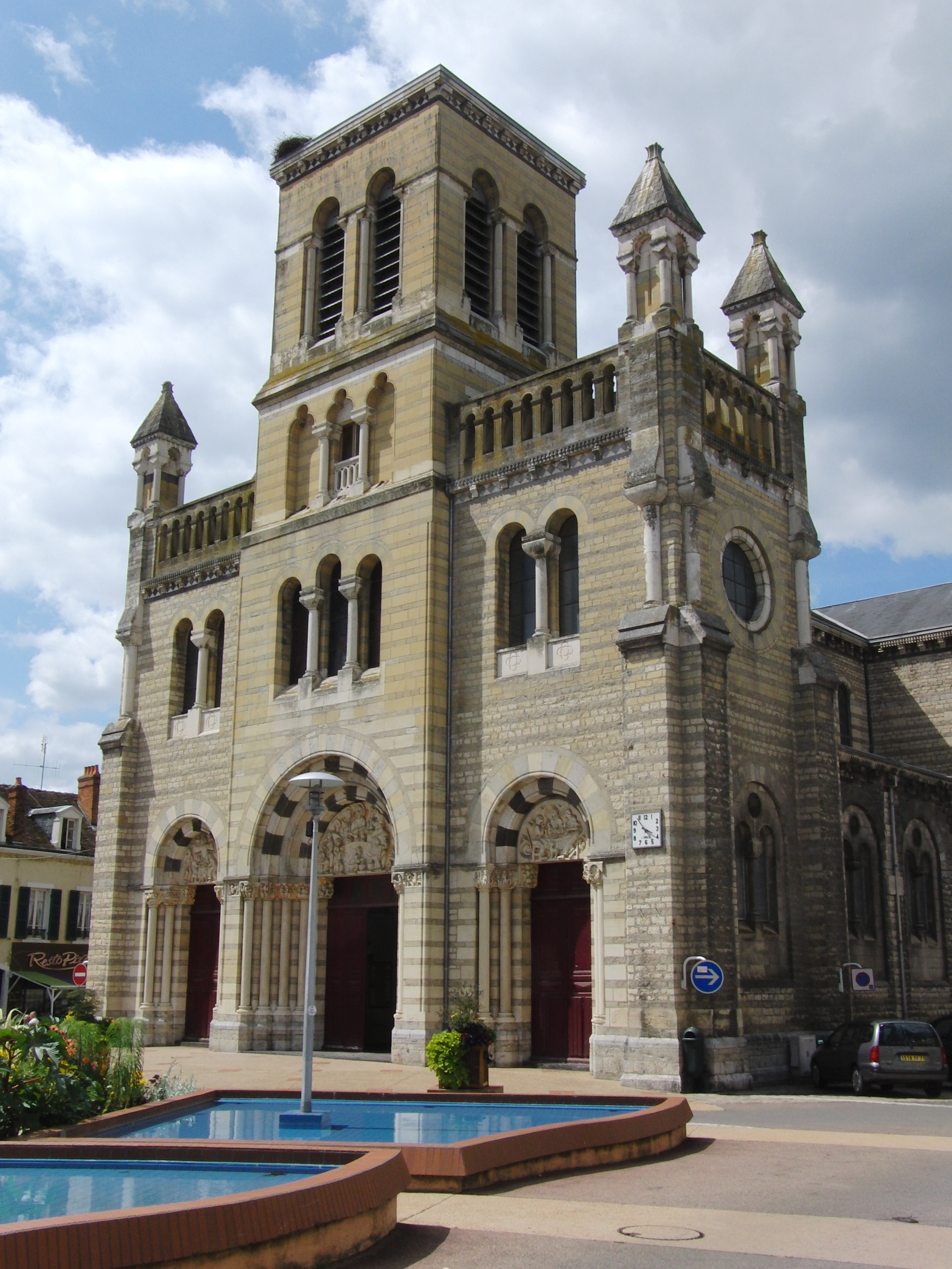 Élagueur Paysagiste Élagage Arbre Fruitier Taille De Haie a Digoin Paray le Monial Gueugnon Montceau Digoin
