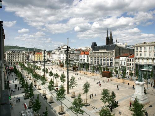 ADHOMA Clermont-Ferrand