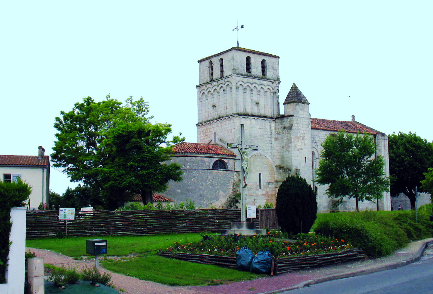 Côté Allée Saint-Sulpice-de-Royan