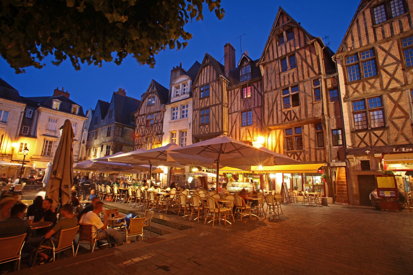 Au Fil Des Saisons Tours